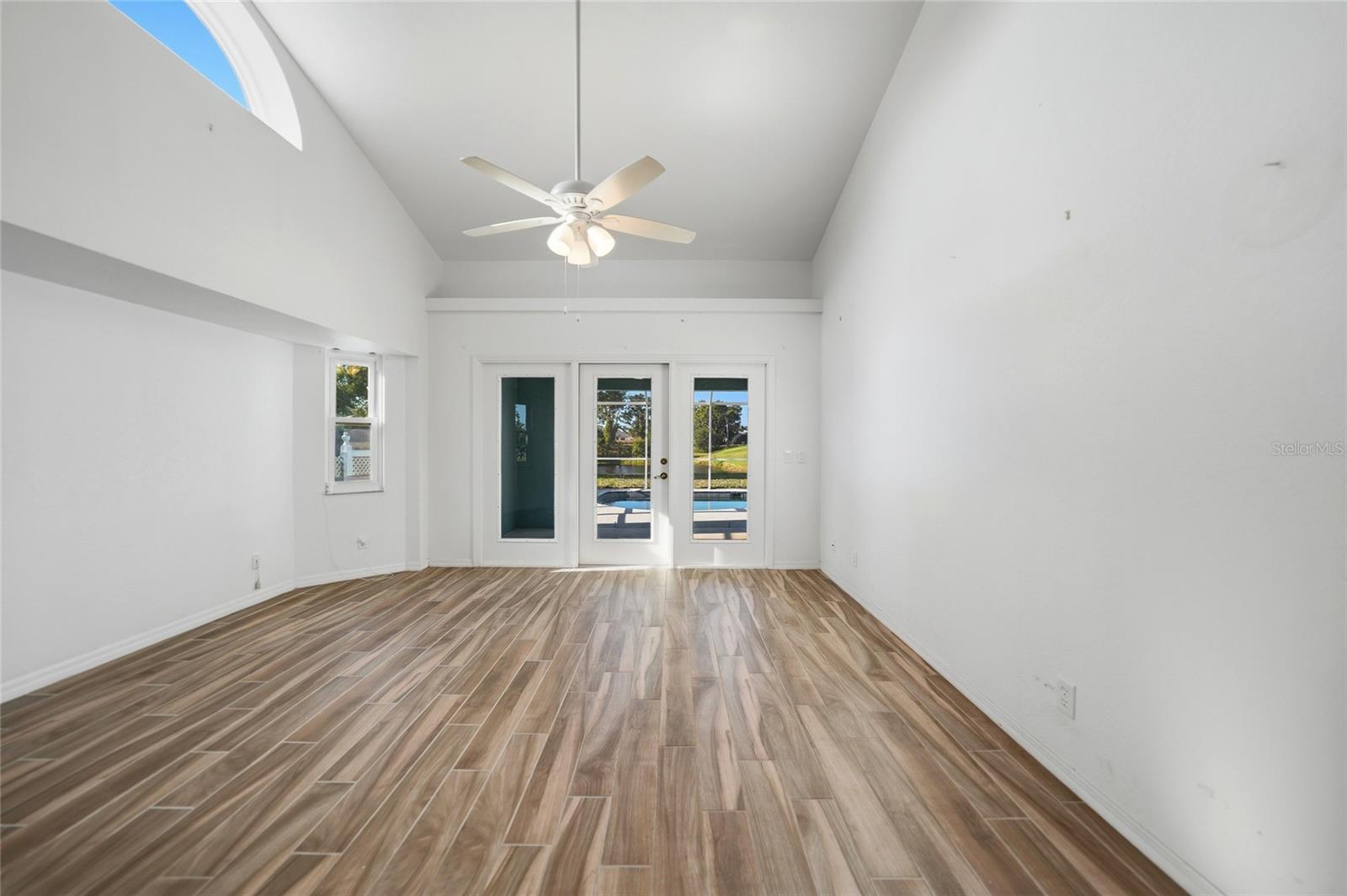 Image 21 of 79 For 64 Sportsman Court