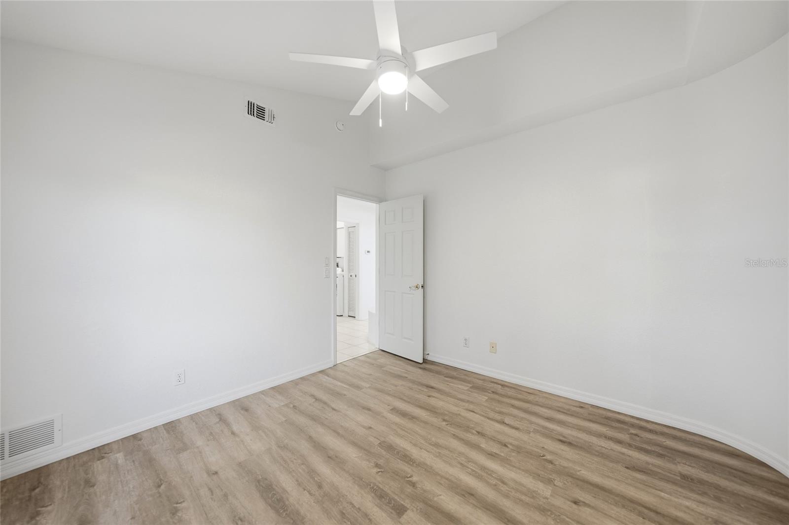 Image 30 of 79 For 64 Sportsman Court