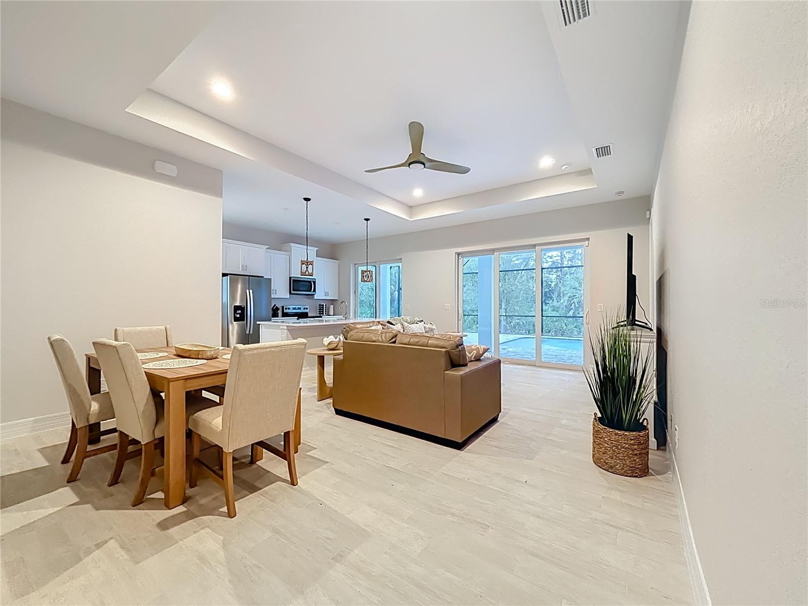 Image 17 of 25 For 107 Swan Drive