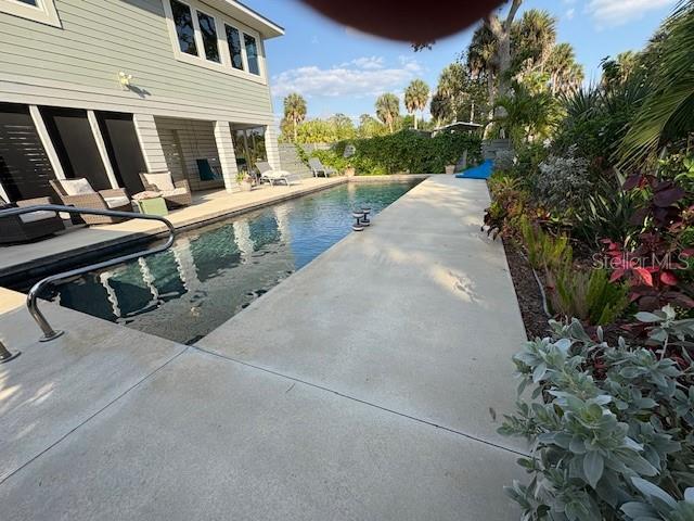 Image 16 of 18 For 385 Cowles Street