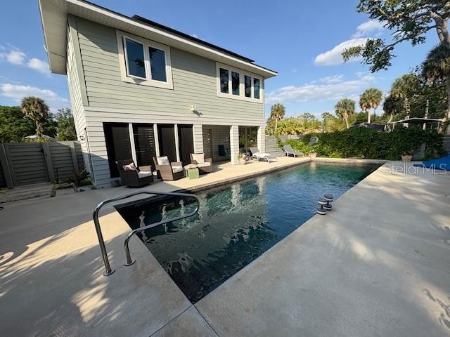 Image 2 of 18 For 385 Cowles Street