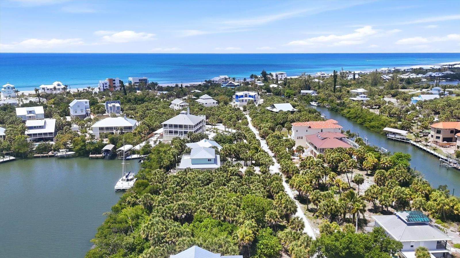 Image 13 of 29 For 70 Palm Drive