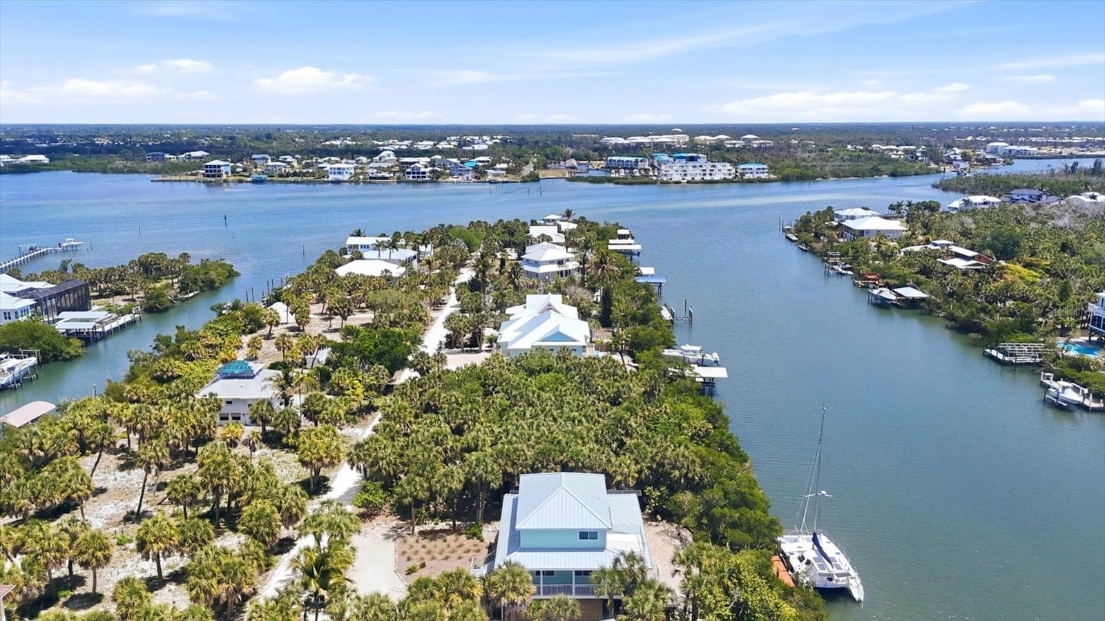 Image 14 of 29 For 70 Palm Drive