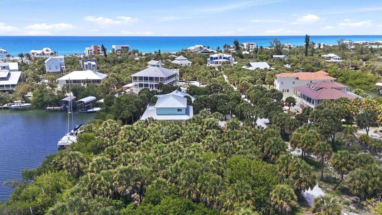 Image 16 of 29 For 70 Palm Drive