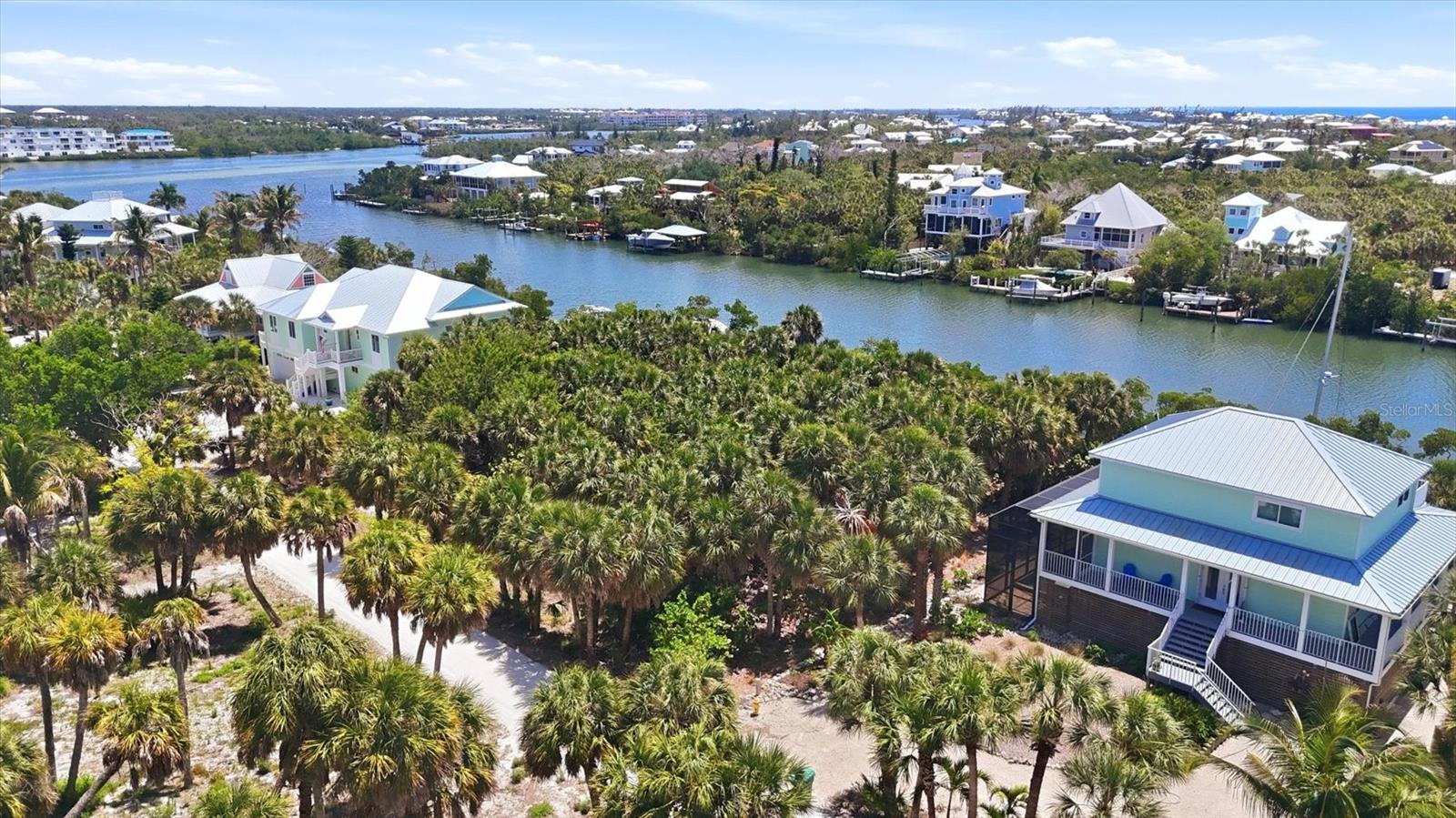 Image 19 of 29 For 70 Palm Drive