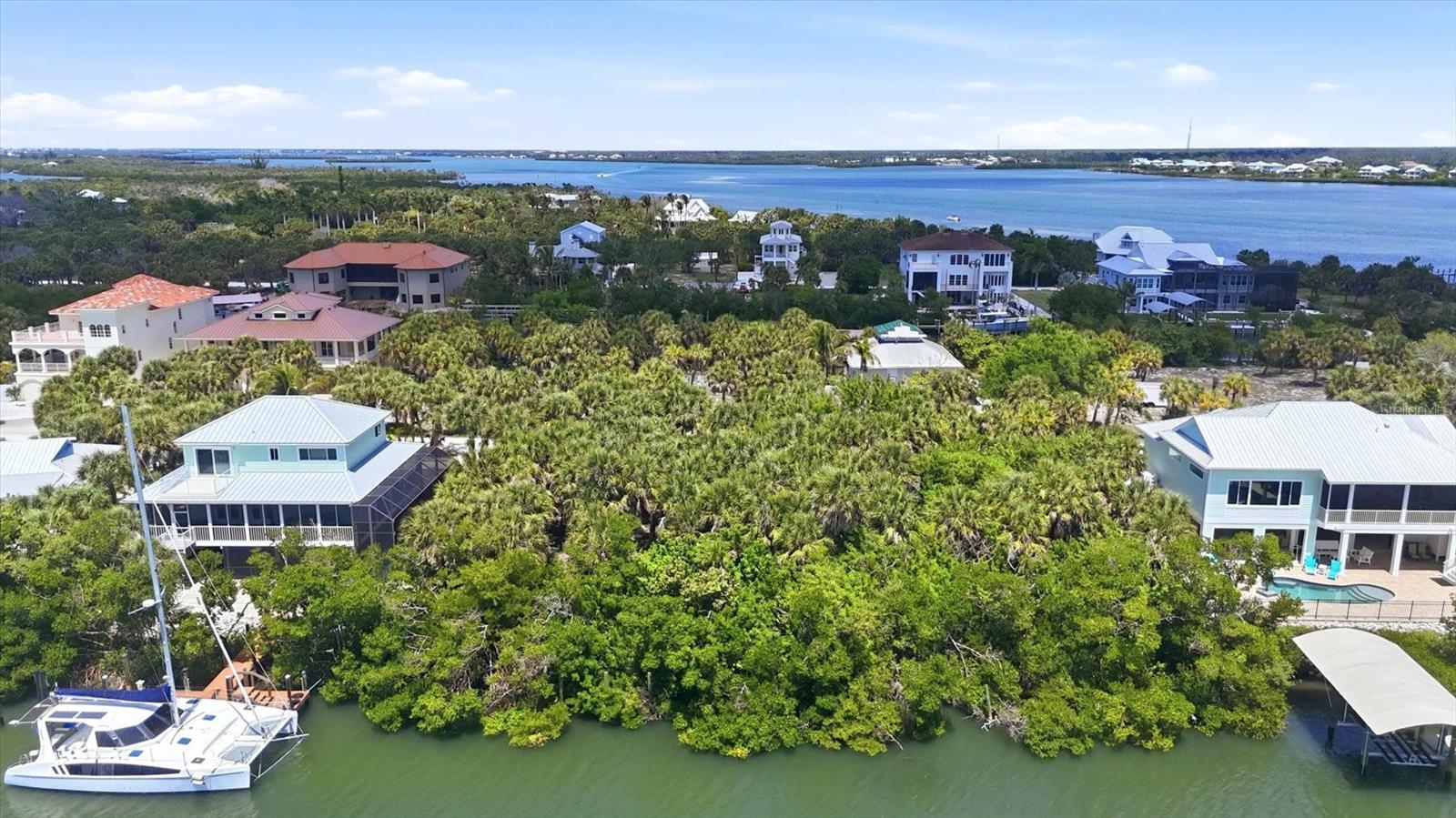 Image 23 of 29 For 70 Palm Drive