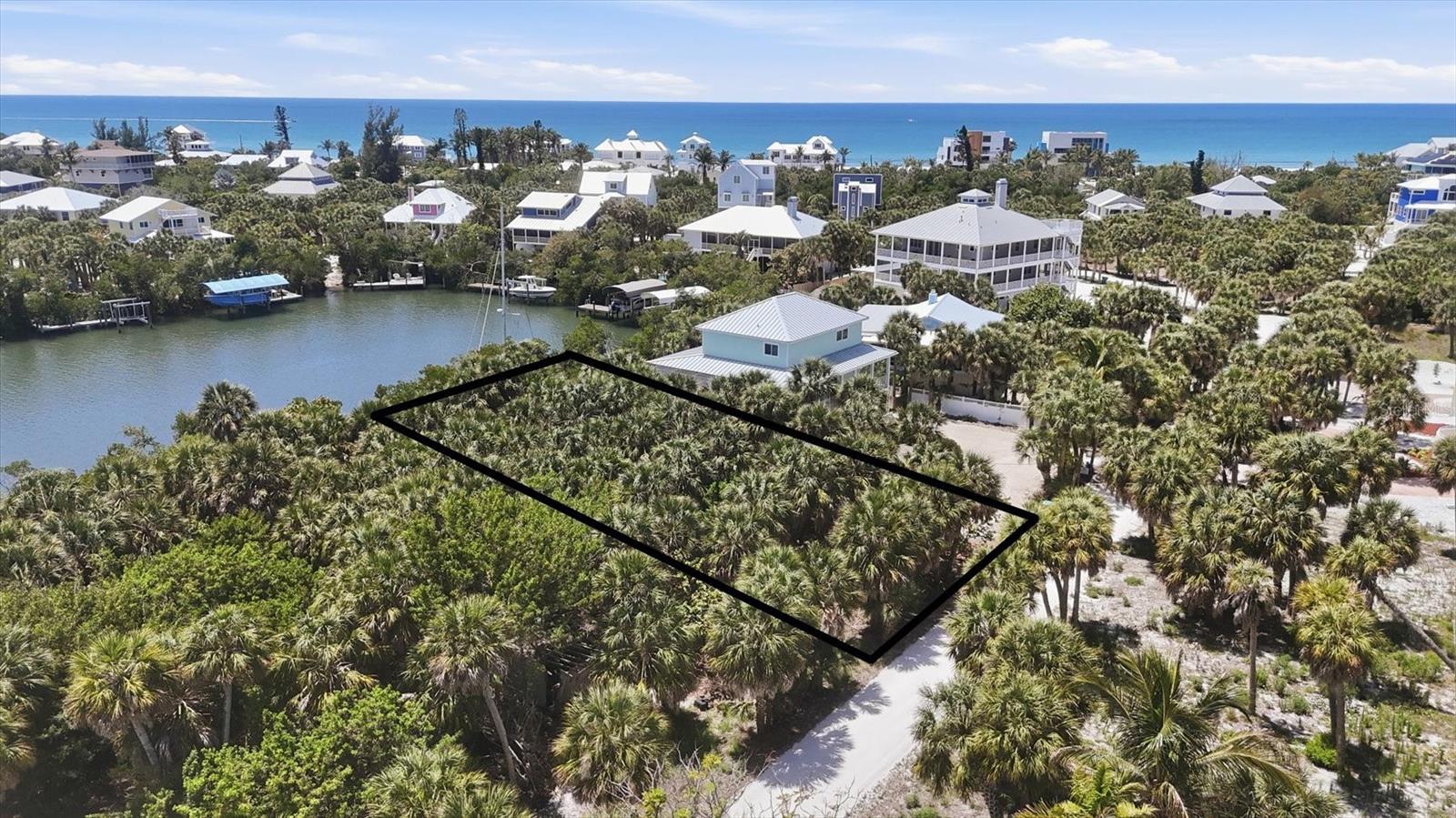 Image 3 of 29 For 70 Palm Drive