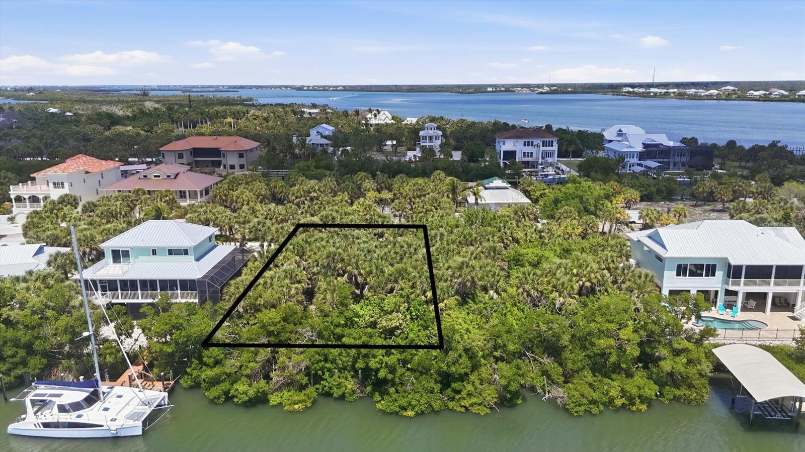 Image 4 of 29 For 70 Palm Drive