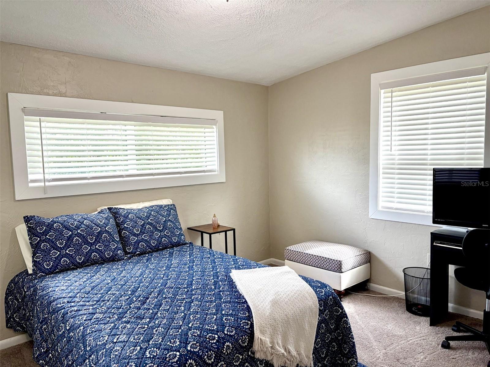 Image 18 of 21 For 240 Dalton Boulevard