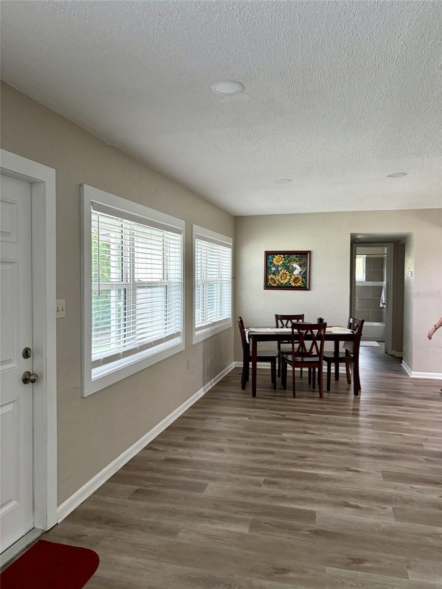 Image 3 of 21 For 240 Dalton Boulevard