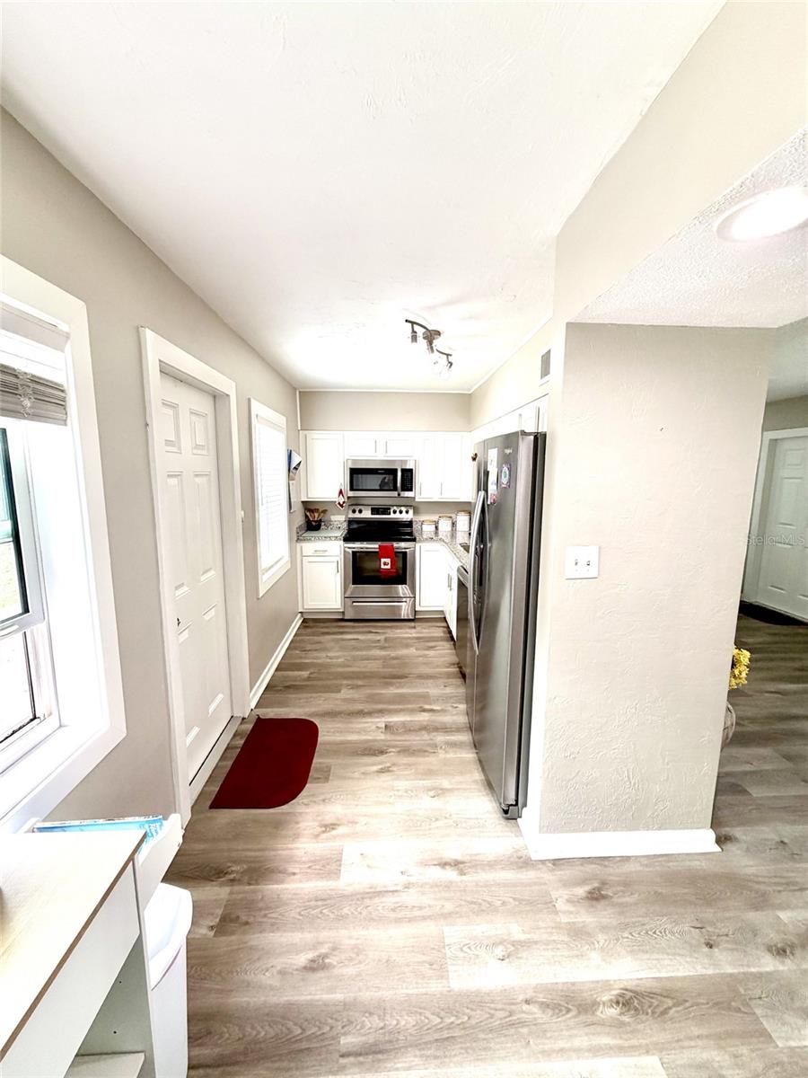 Image 6 of 21 For 240 Dalton Boulevard