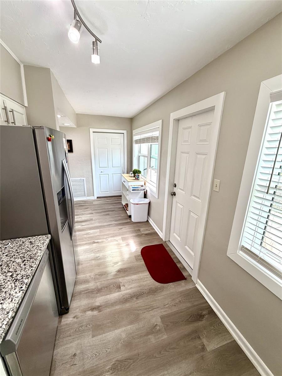 Image 8 of 21 For 240 Dalton Boulevard