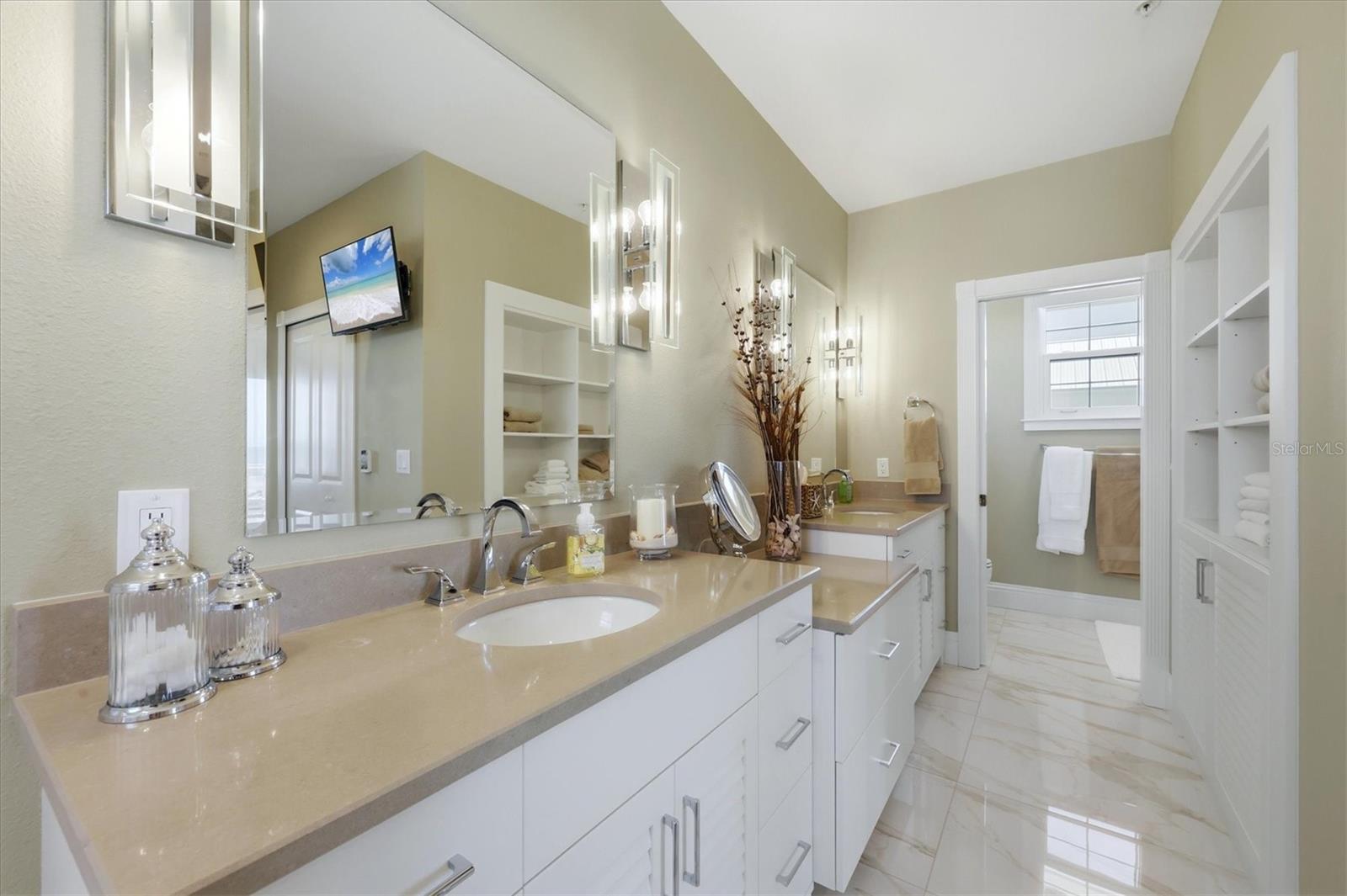 Image 39 of 76 For 6950 Palm Island Drive