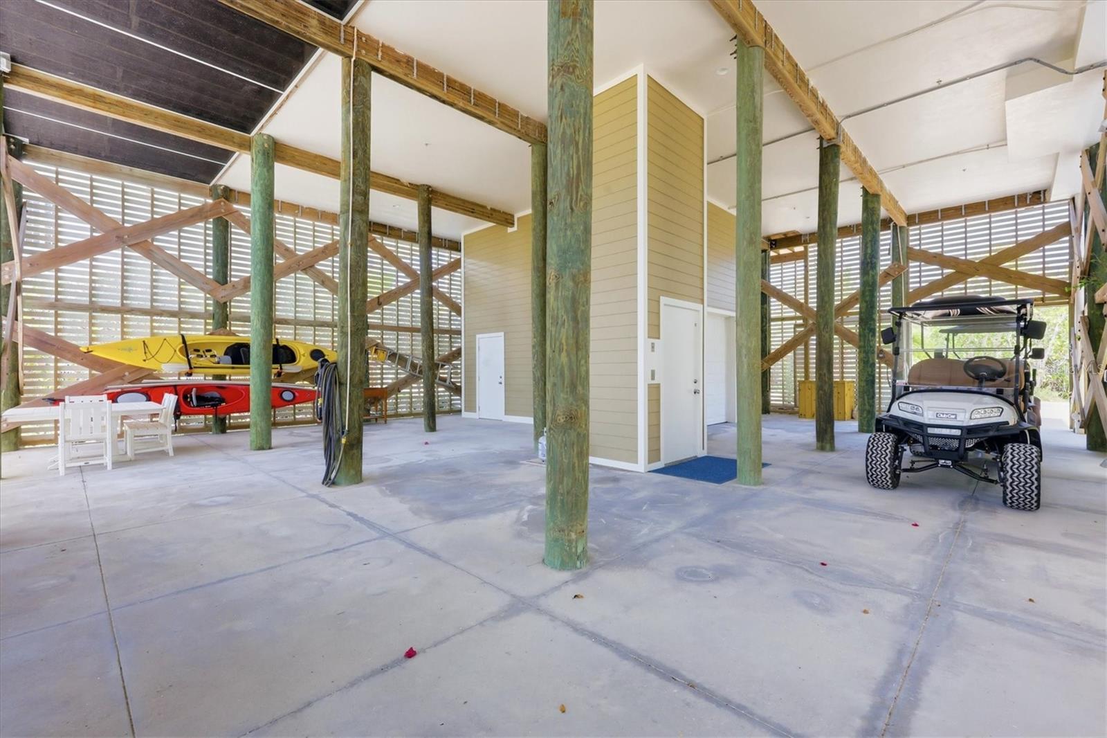 Image 54 of 76 For 6950 Palm Island Drive