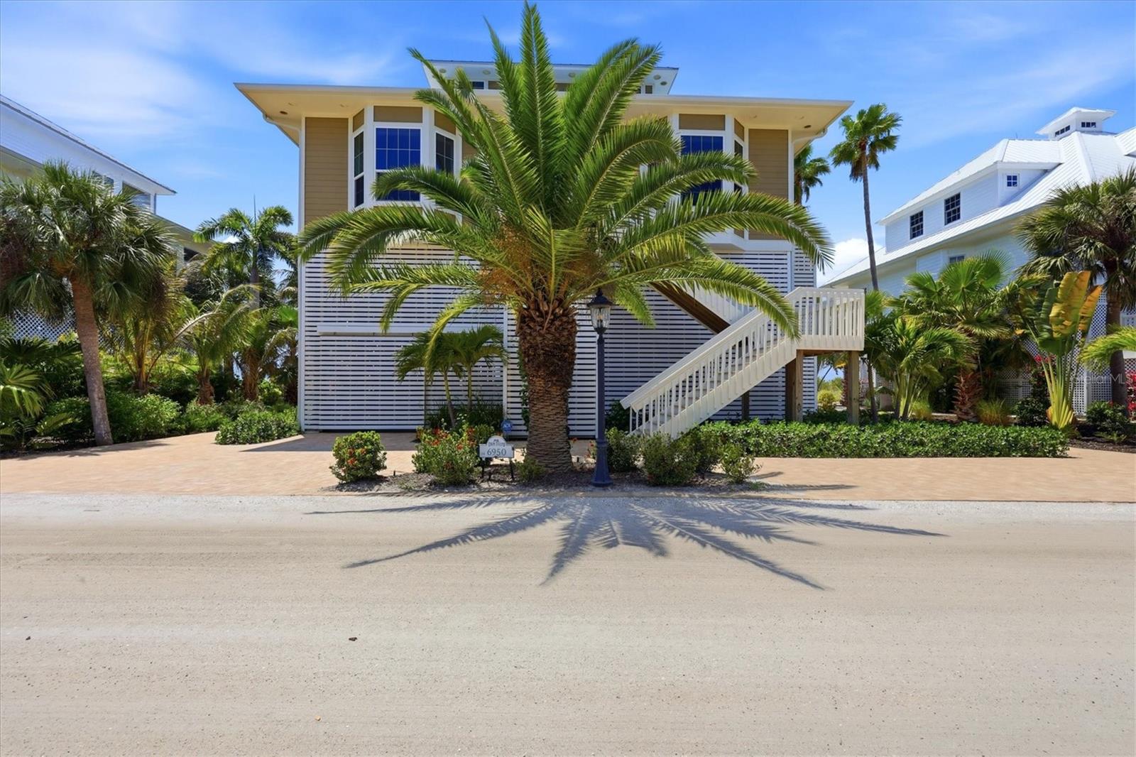 Image 6 of 76 For 6950 Palm Island Drive