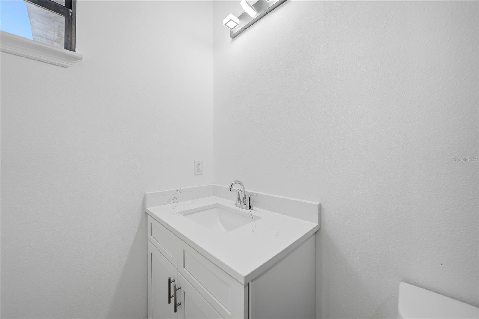 Image 41 of 61 For 15096 Lakeland Circle