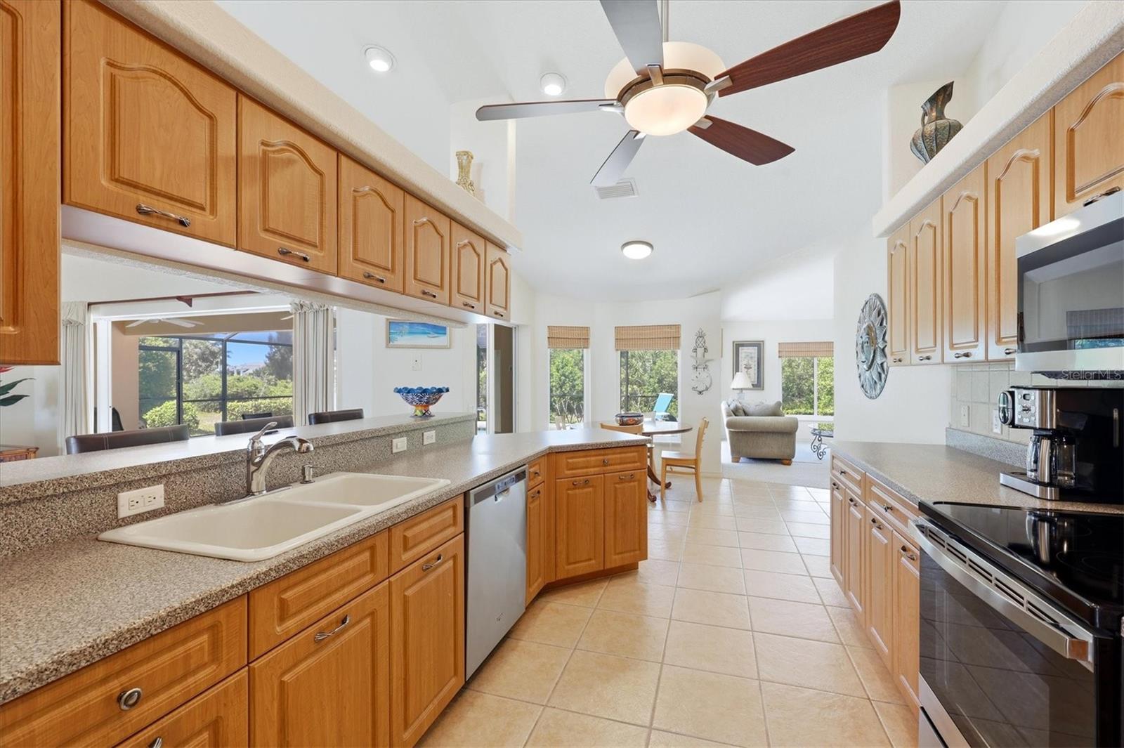 Image 16 of 39 For 4150 Cape Haze Drive