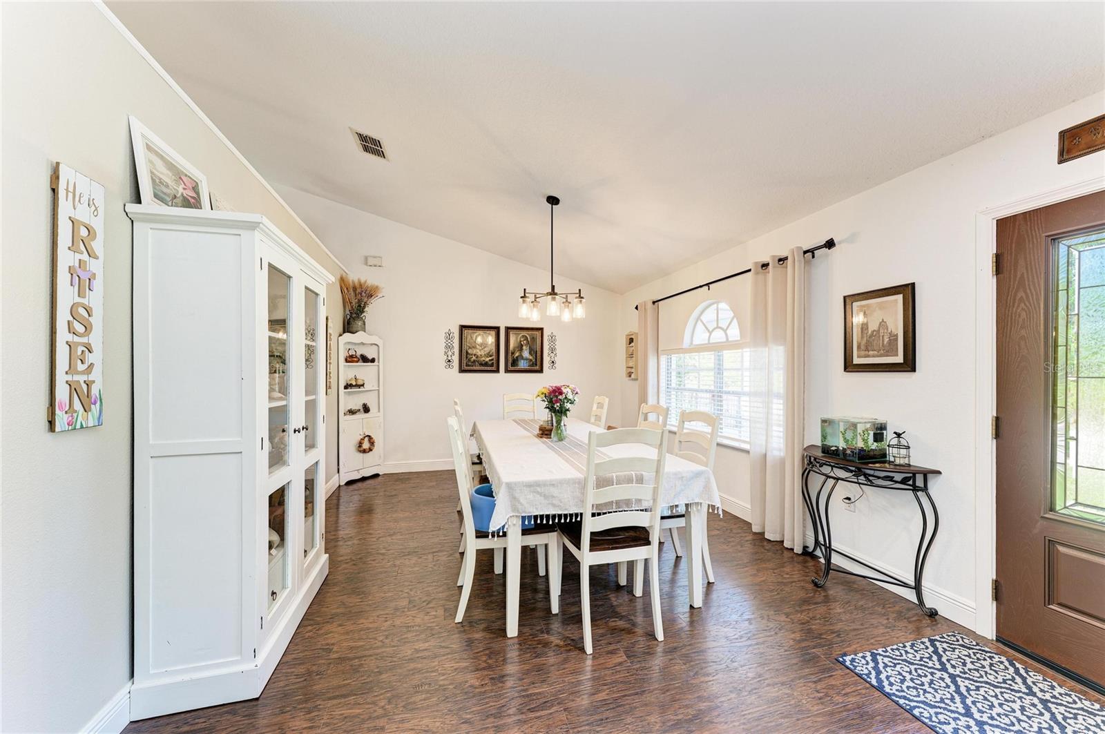 Image 10 of 68 For 4235 Shorewood Street