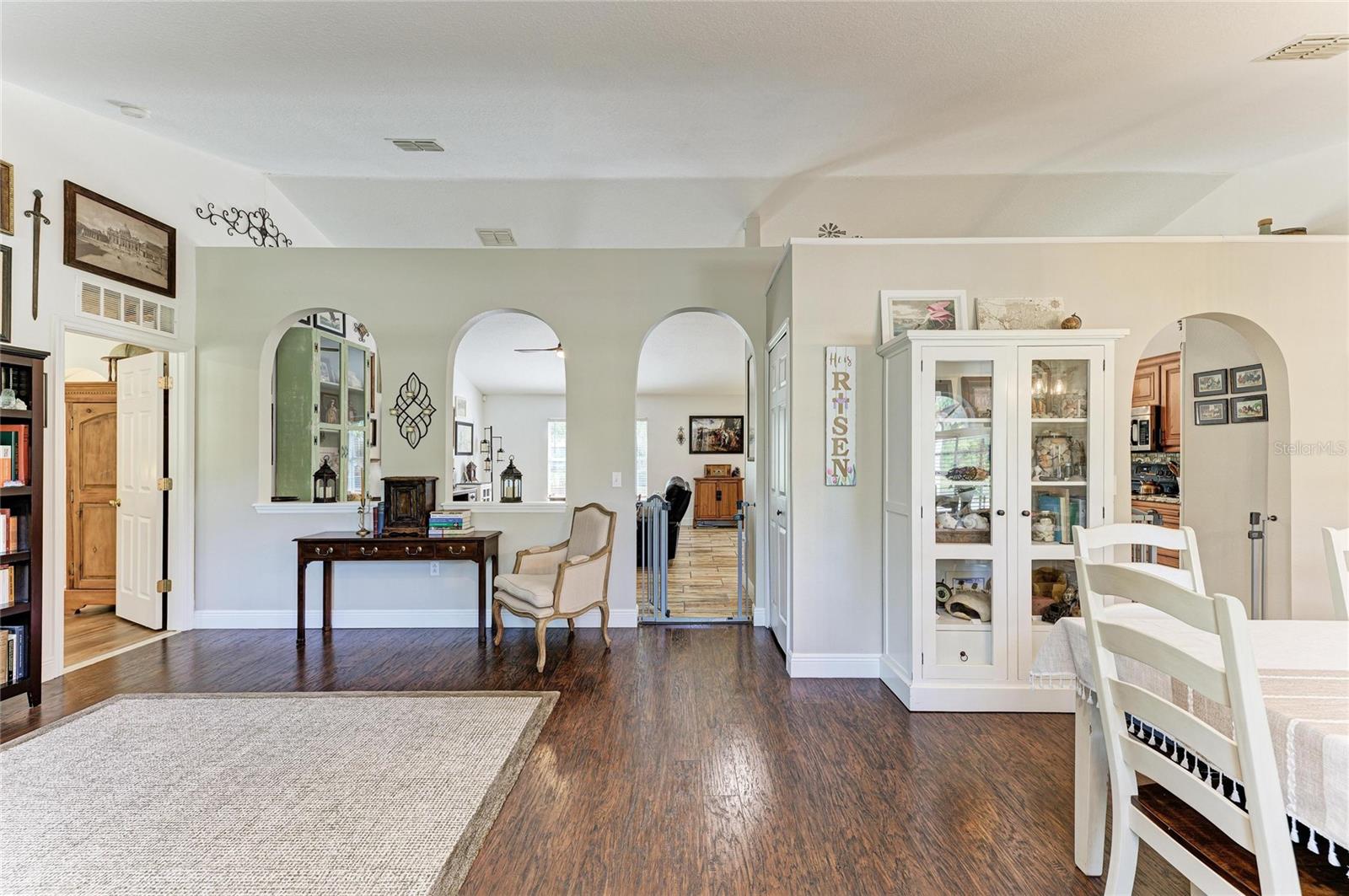 Image 11 of 68 For 4235 Shorewood Street