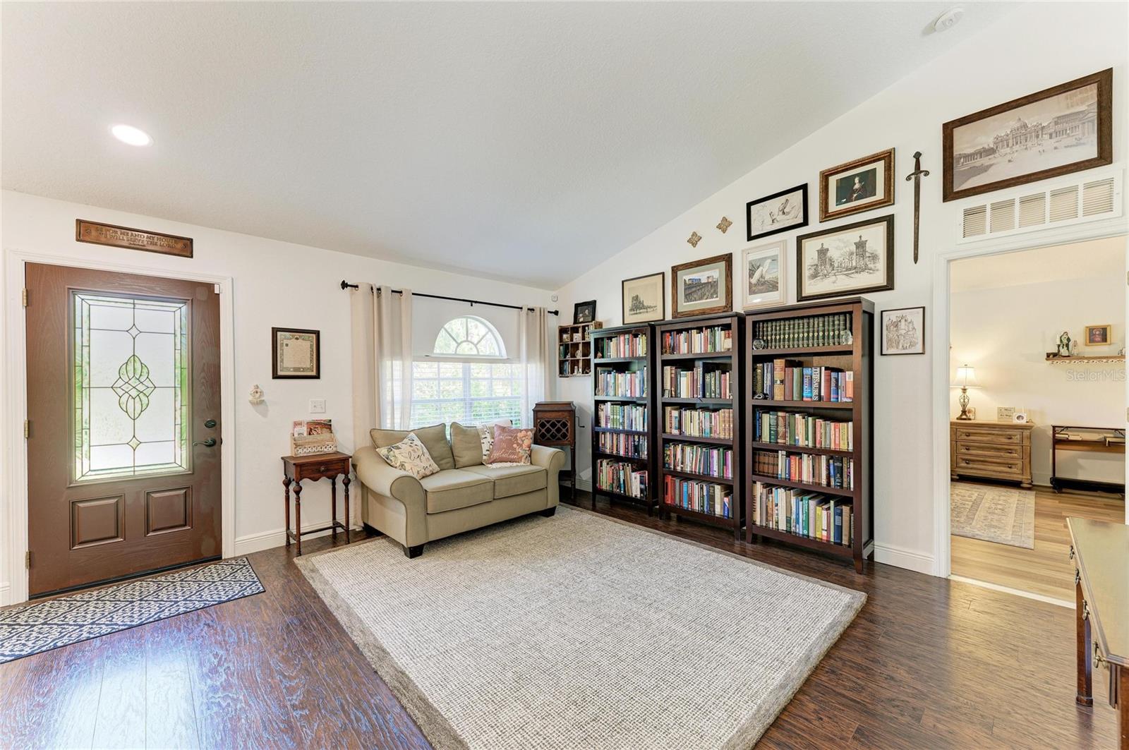 Image 8 of 68 For 4235 Shorewood Street