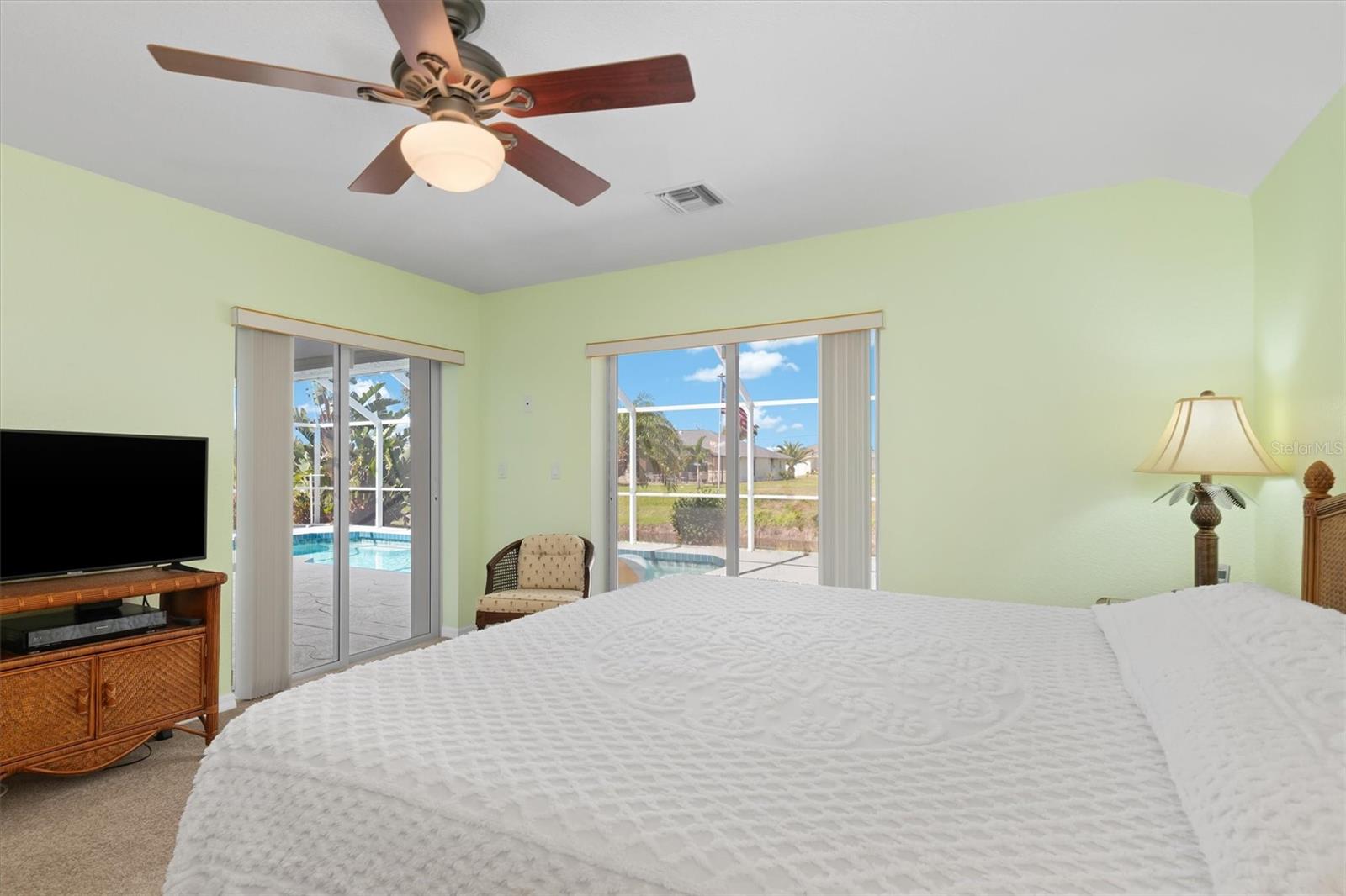 Image 21 of 39 For 176 Mariner Lane