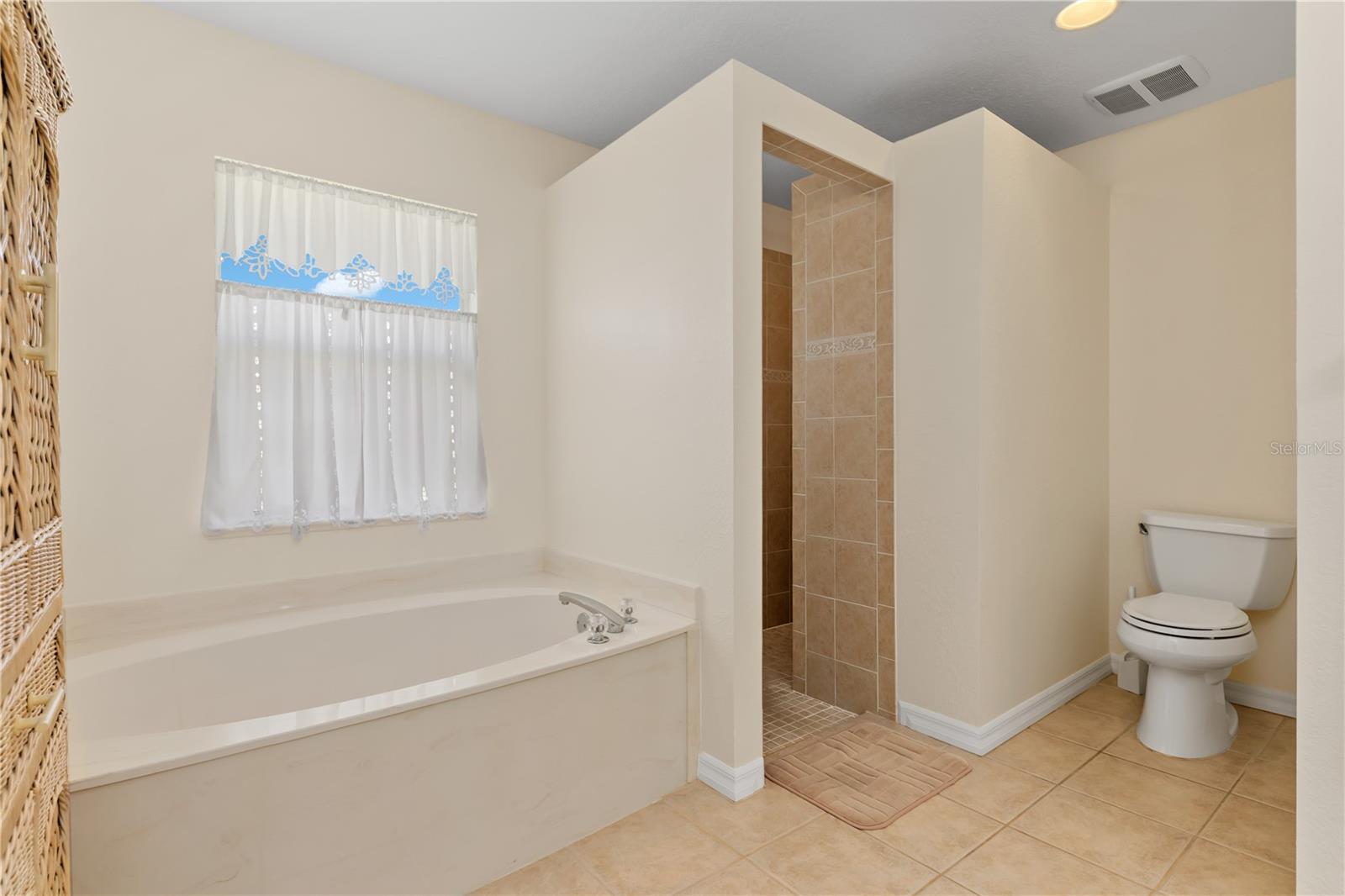 Image 25 of 39 For 176 Mariner Lane