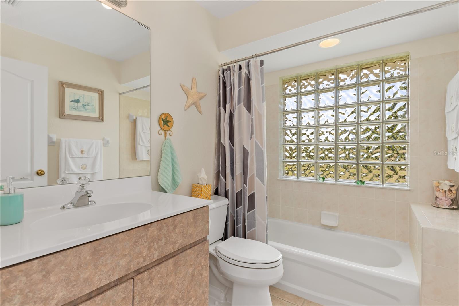 Image 26 of 39 For 176 Mariner Lane