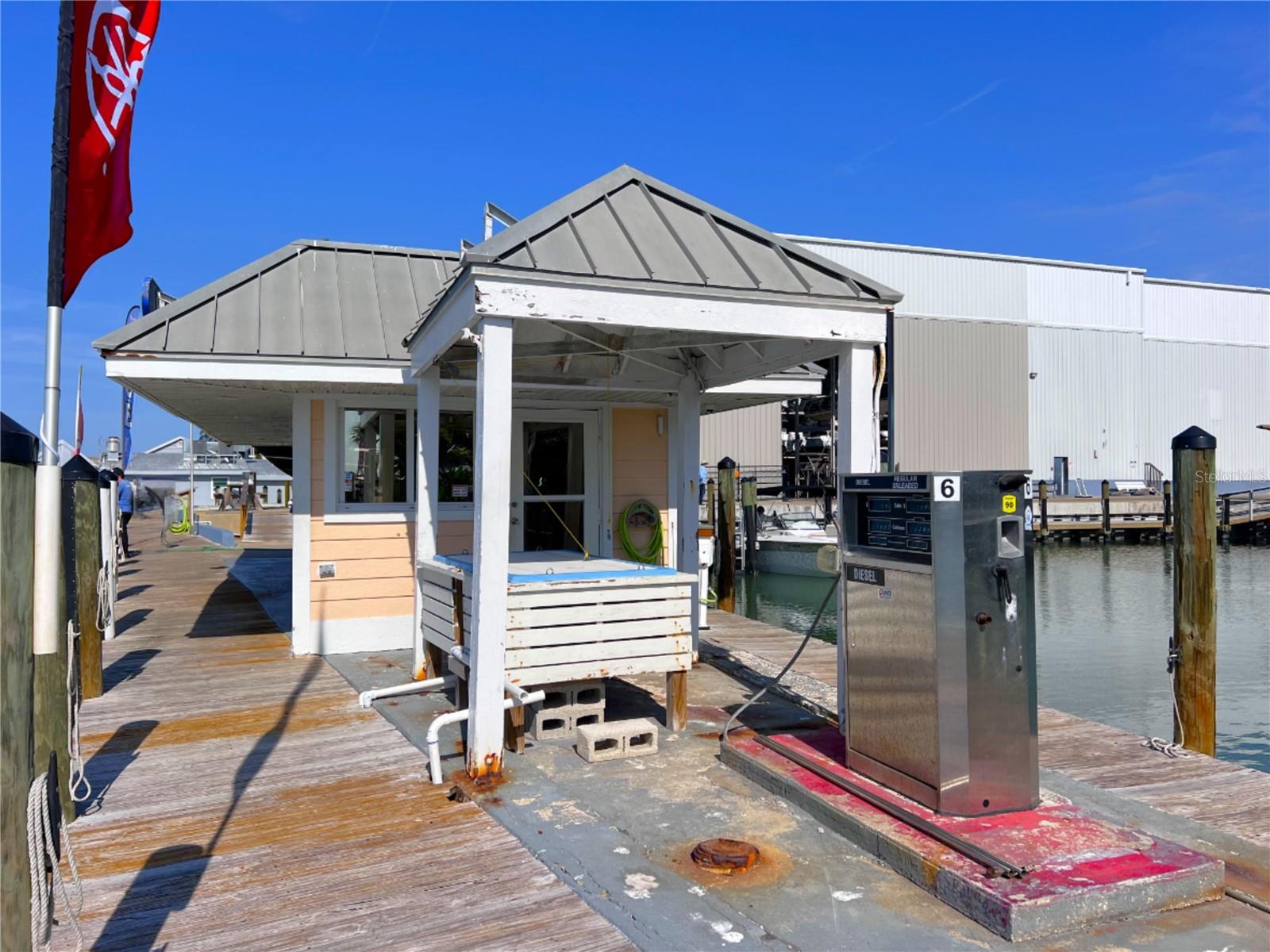 Image 8 of 23 For 100 Circuit Road N-115