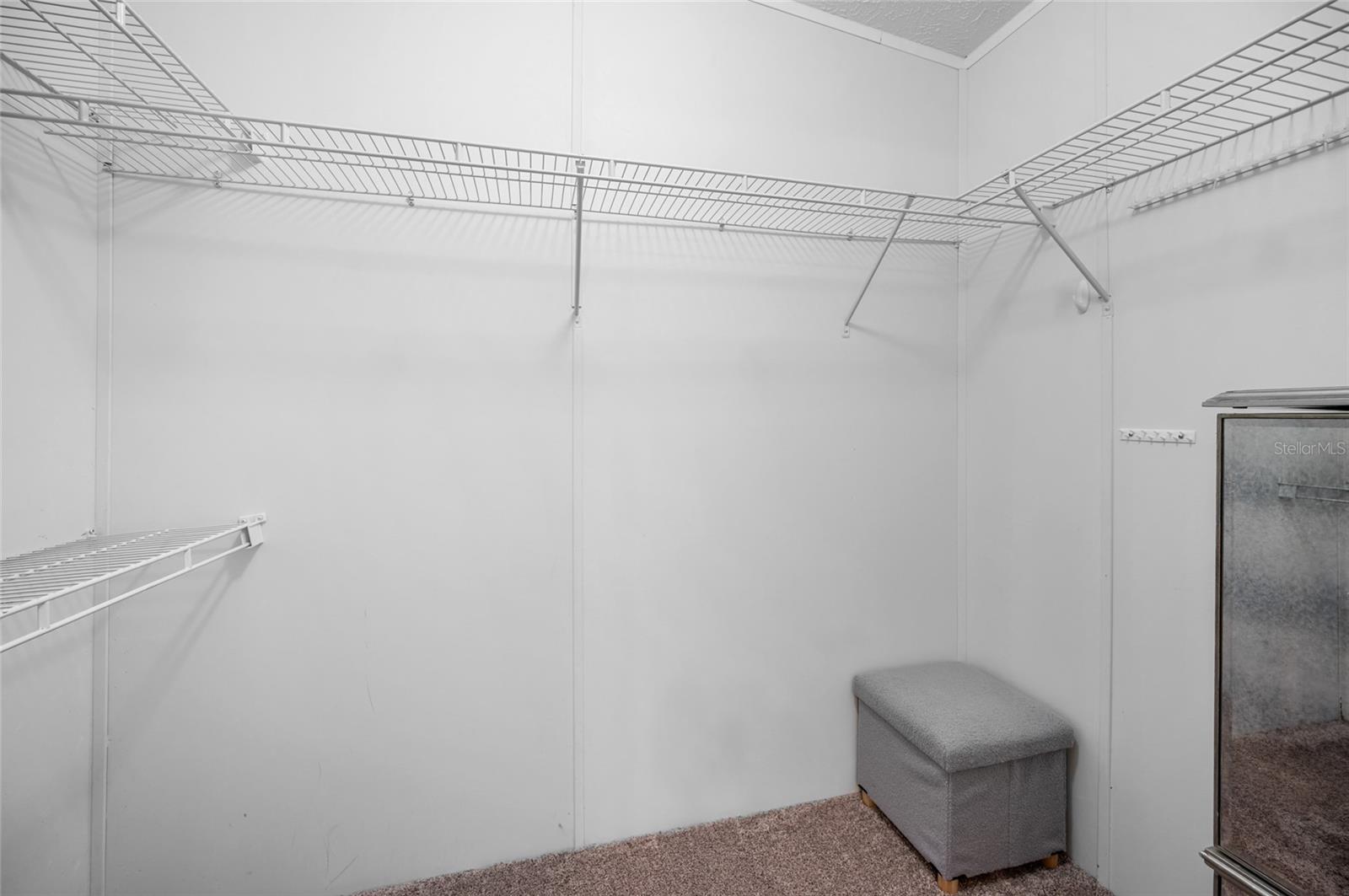 Image 17 of 46 For 9086 Pinehaven Way