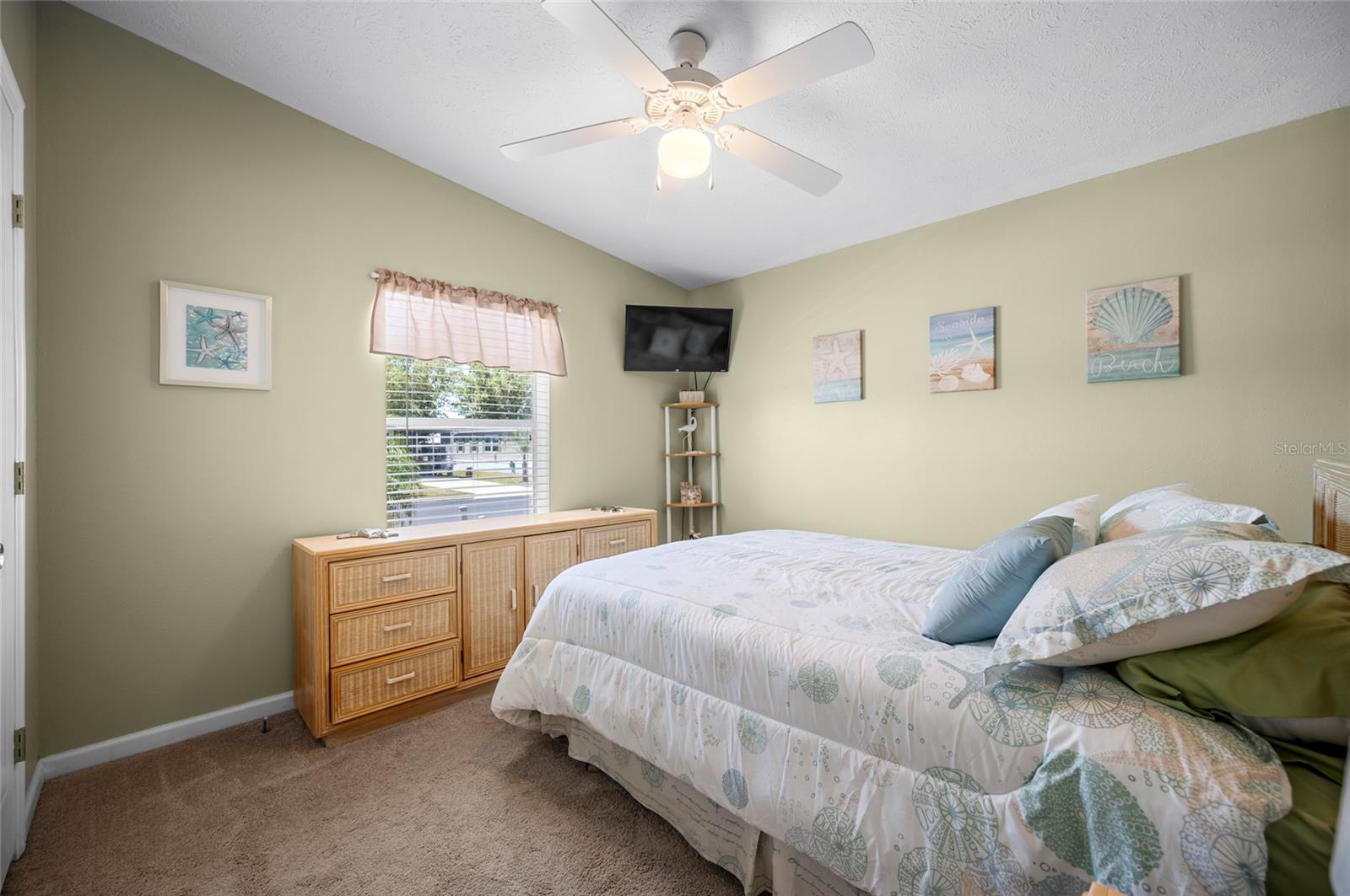 Image 20 of 46 For 9086 Pinehaven Way