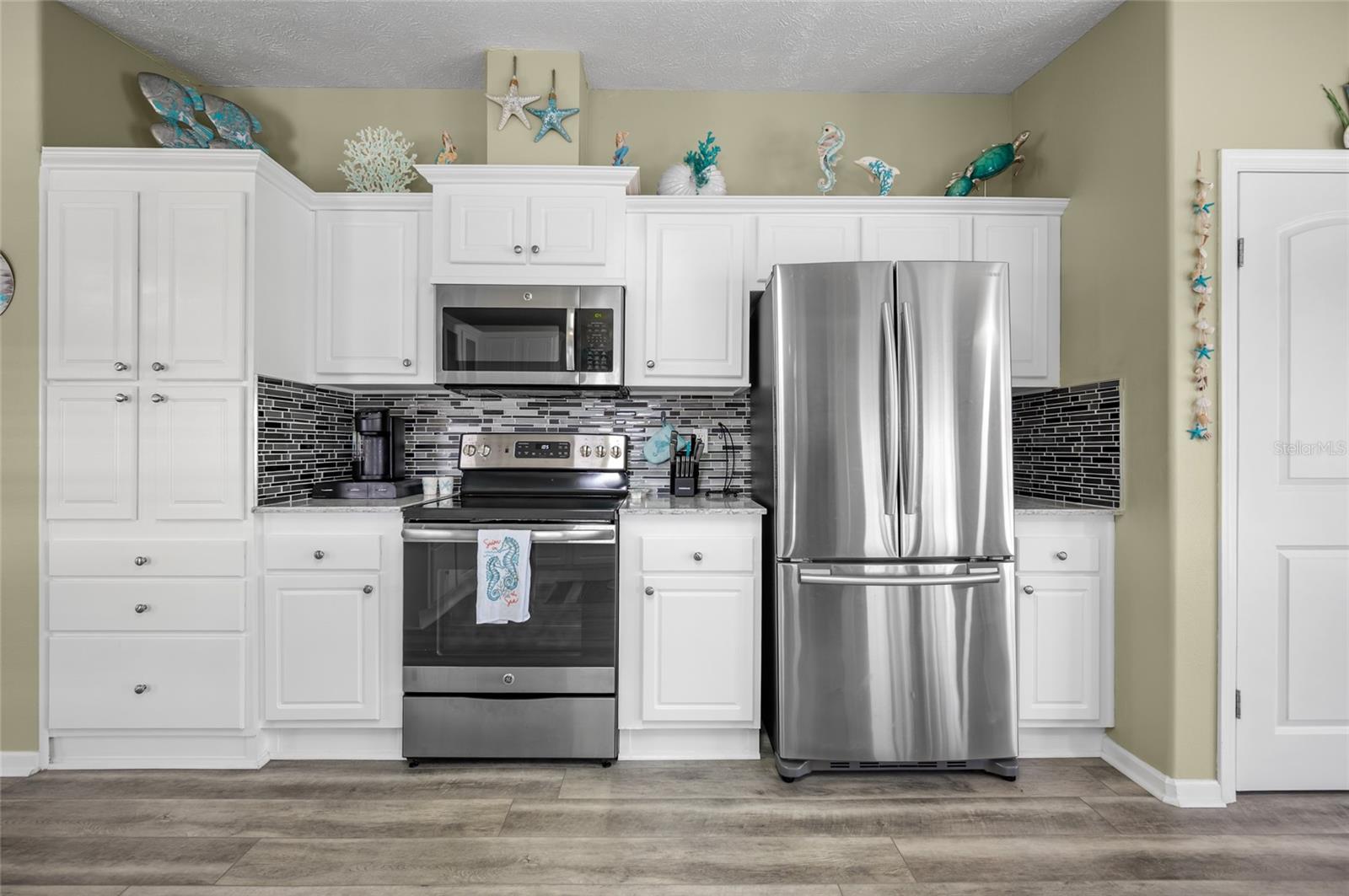 Image 9 of 46 For 9086 Pinehaven Way