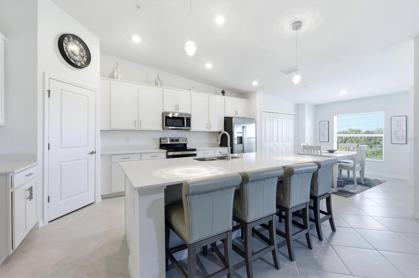 Image 18 of 59 For 12580 Galapagos Court #204