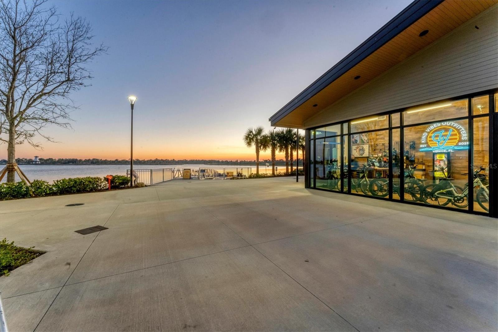 Image 46 of 59 For 12580 Galapagos Court #204