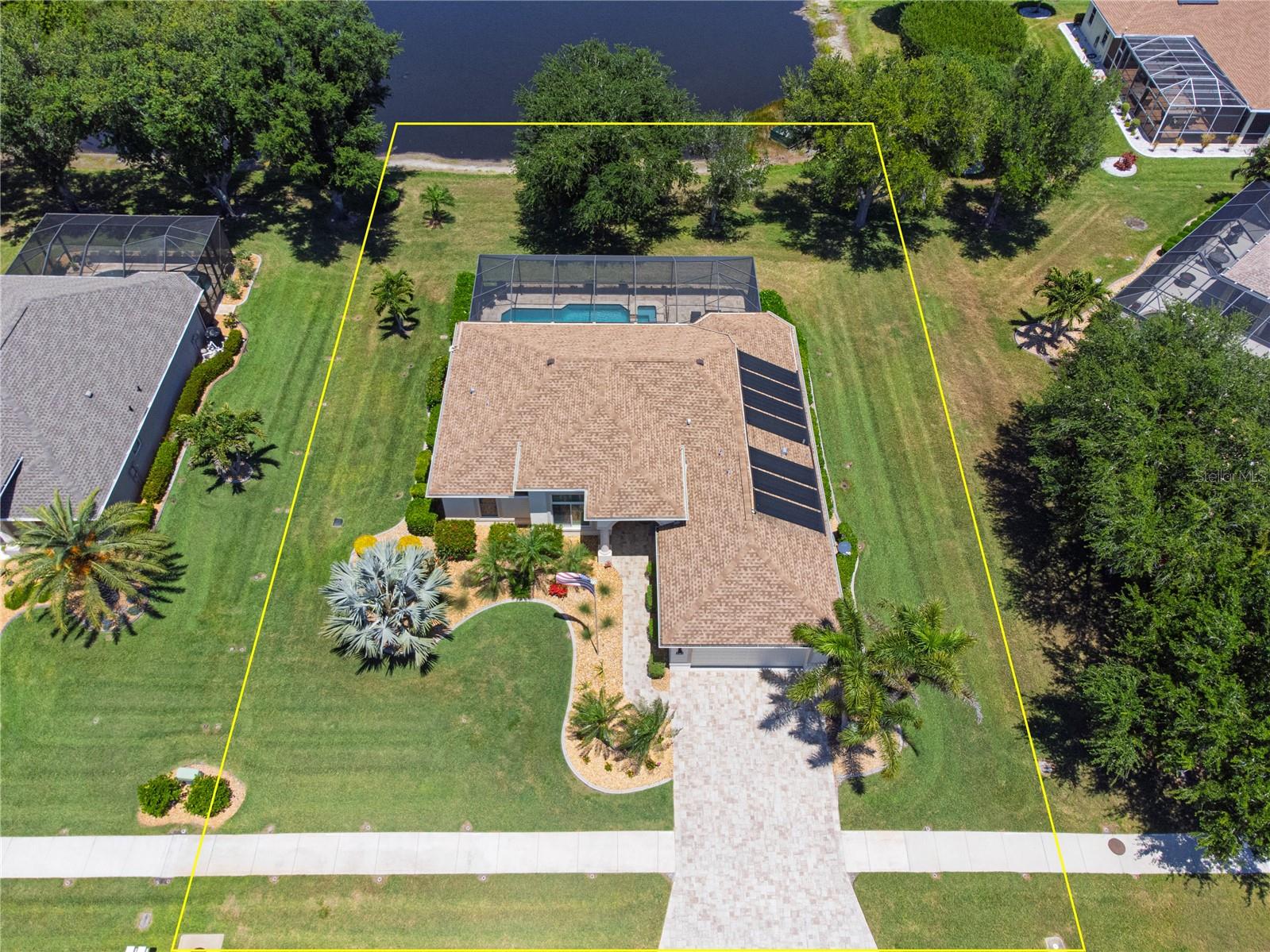 Image 11 of 67 For 183 Clear Lake Drive