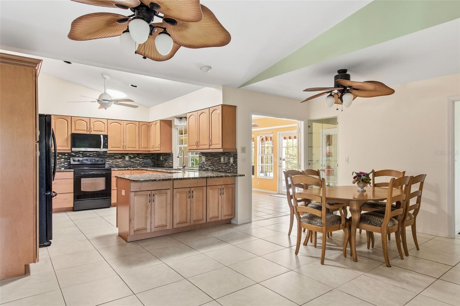 Image 33 of 88 For 880 Lemon Bay Drive