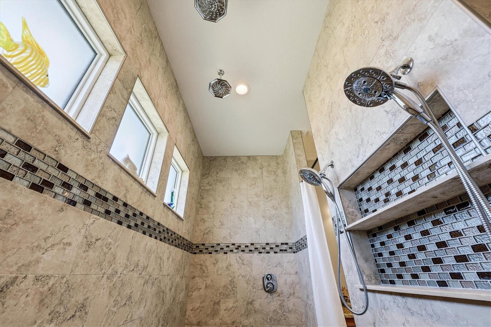 Image 26 of 46 For 15610 Seafoam Circle