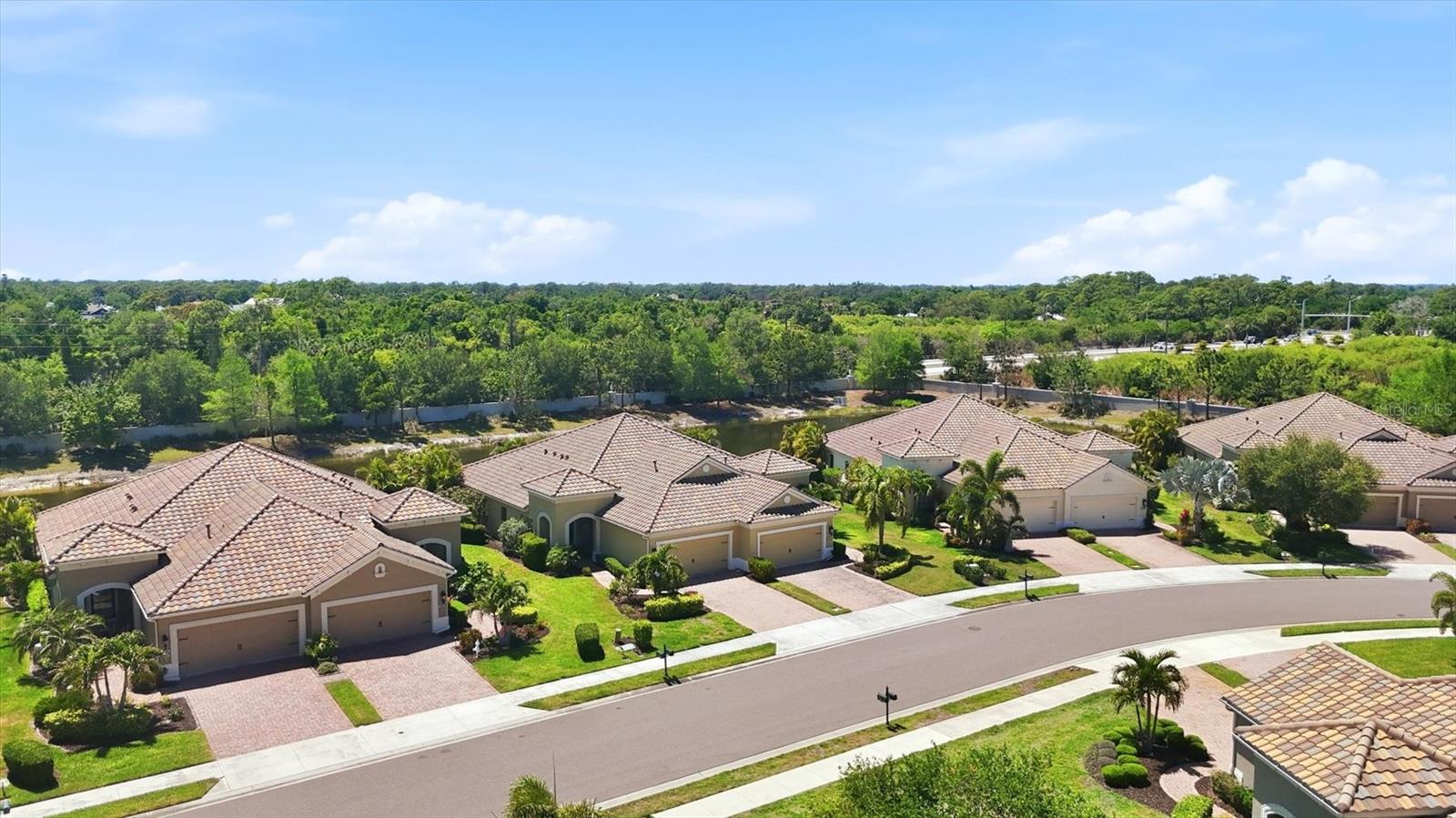 Image 32 of 46 For 1359 Backspin Drive