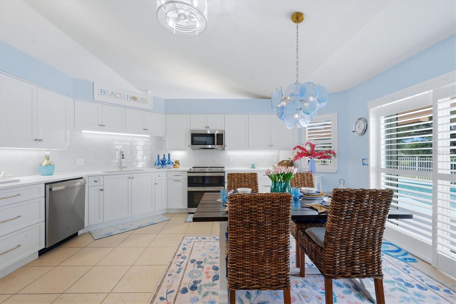 Image 11 of 41 For 10 Arlington Drive