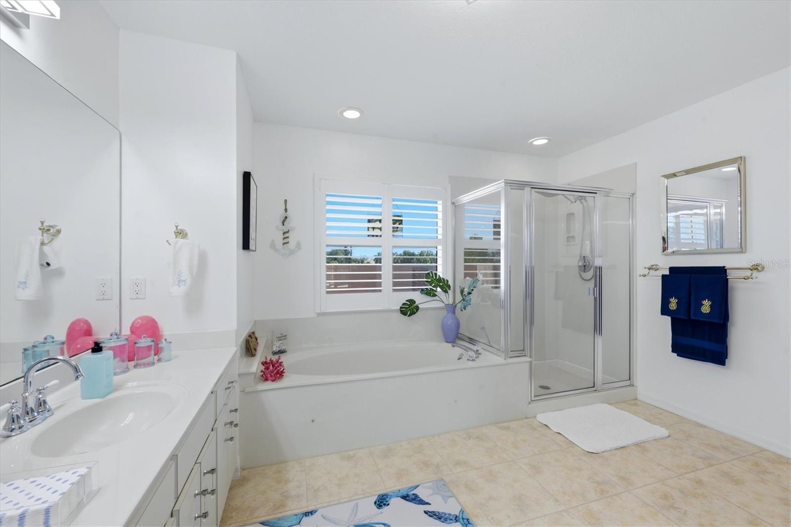 Image 17 of 41 For 10 Arlington Drive