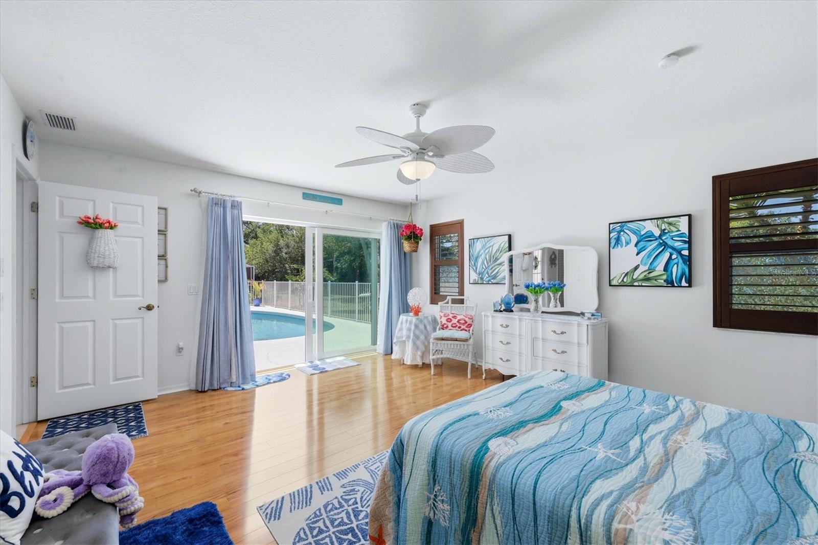 Image 20 of 41 For 10 Arlington Drive