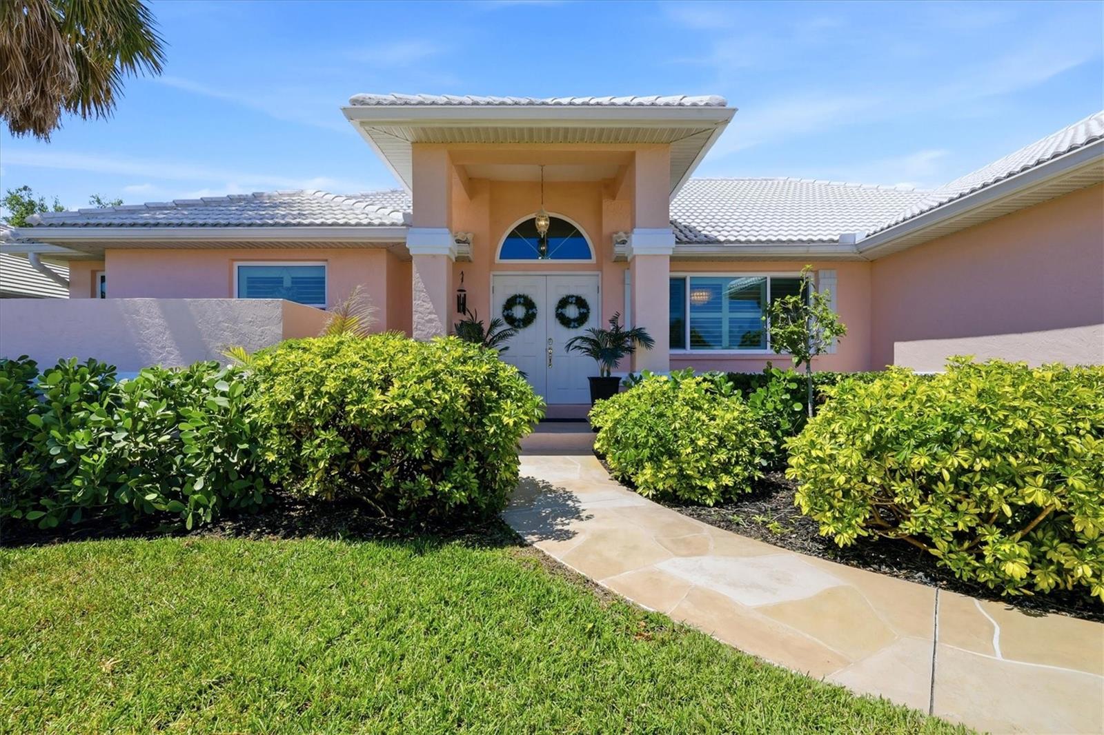 Image 3 of 41 For 10 Arlington Drive