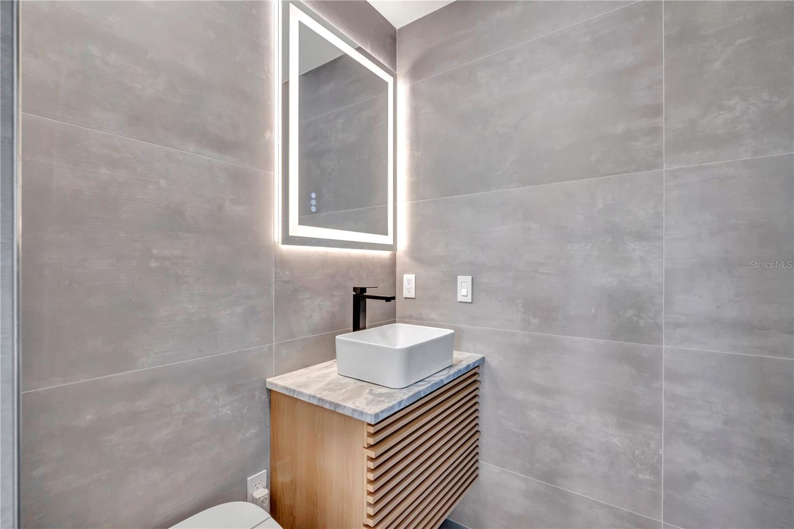 Image 10 of 46 For 15180 Lyneburg Avenue