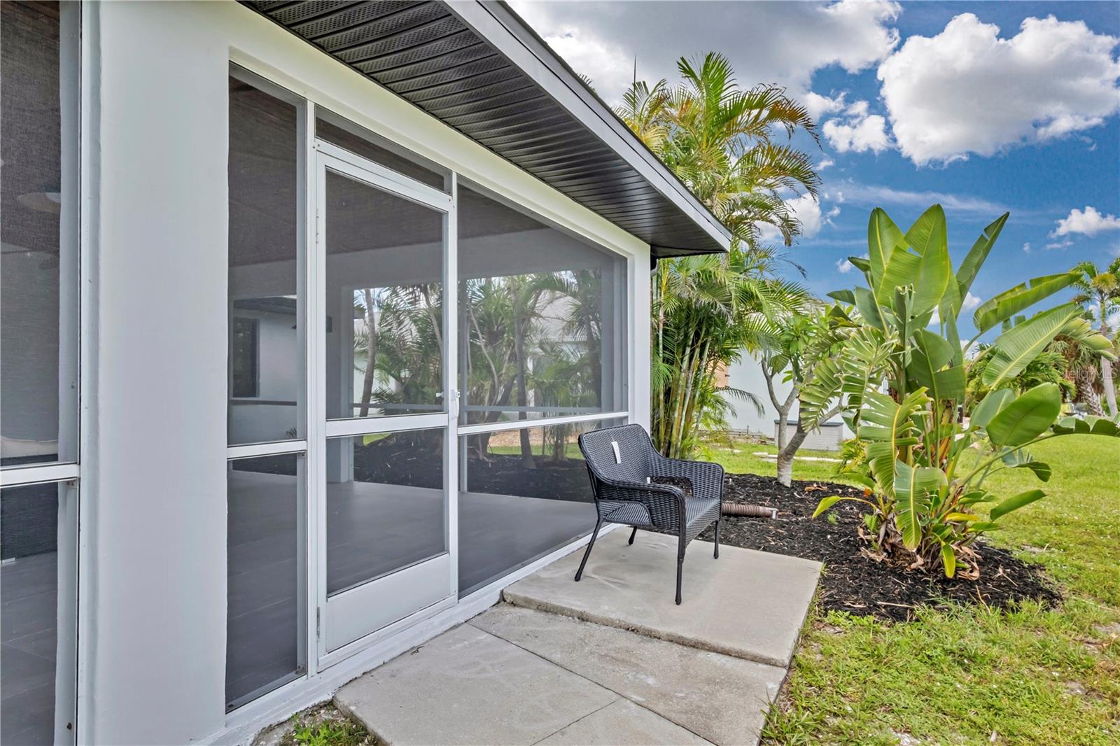 Image 32 of 46 For 15180 Lyneburg Avenue