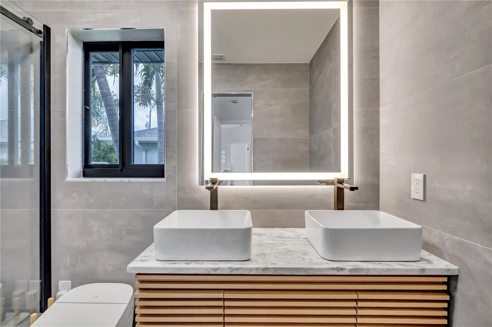 Image 9 of 46 For 15180 Lyneburg Avenue