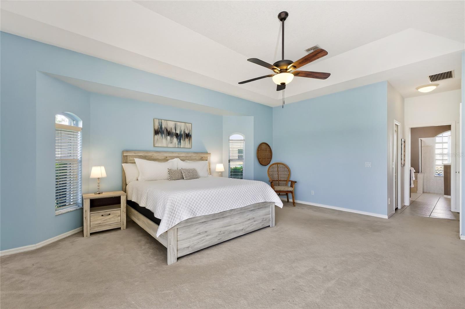 Image 25 of 58 For 28 Medalist Court