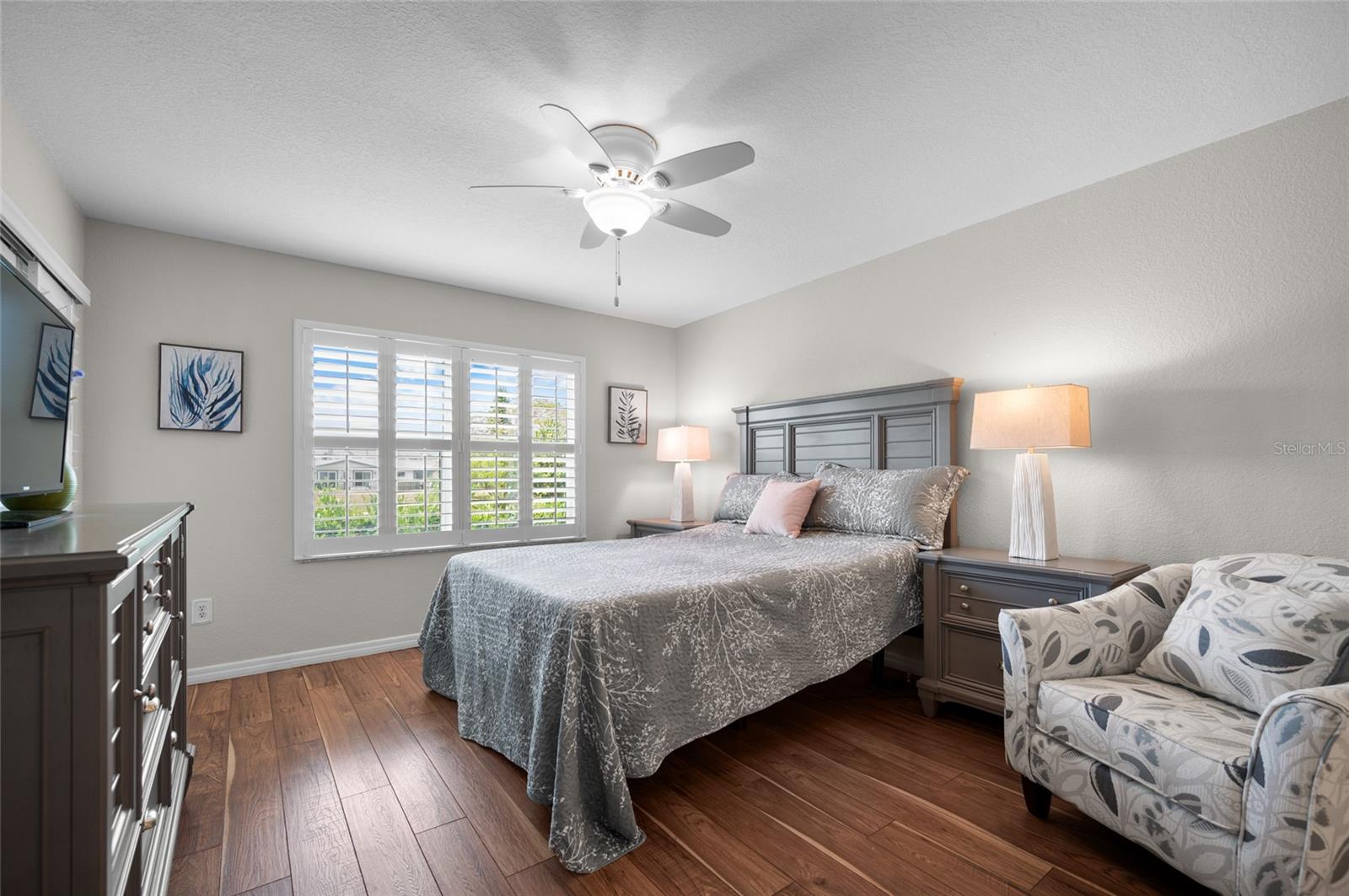 Image 18 of 39 For 5725 Greenwood Avenue 4104