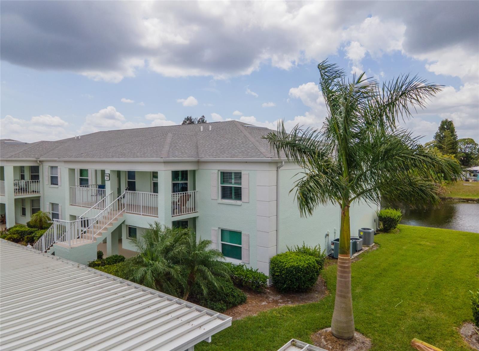 Image 28 of 39 For 5725 Greenwood Avenue 4104