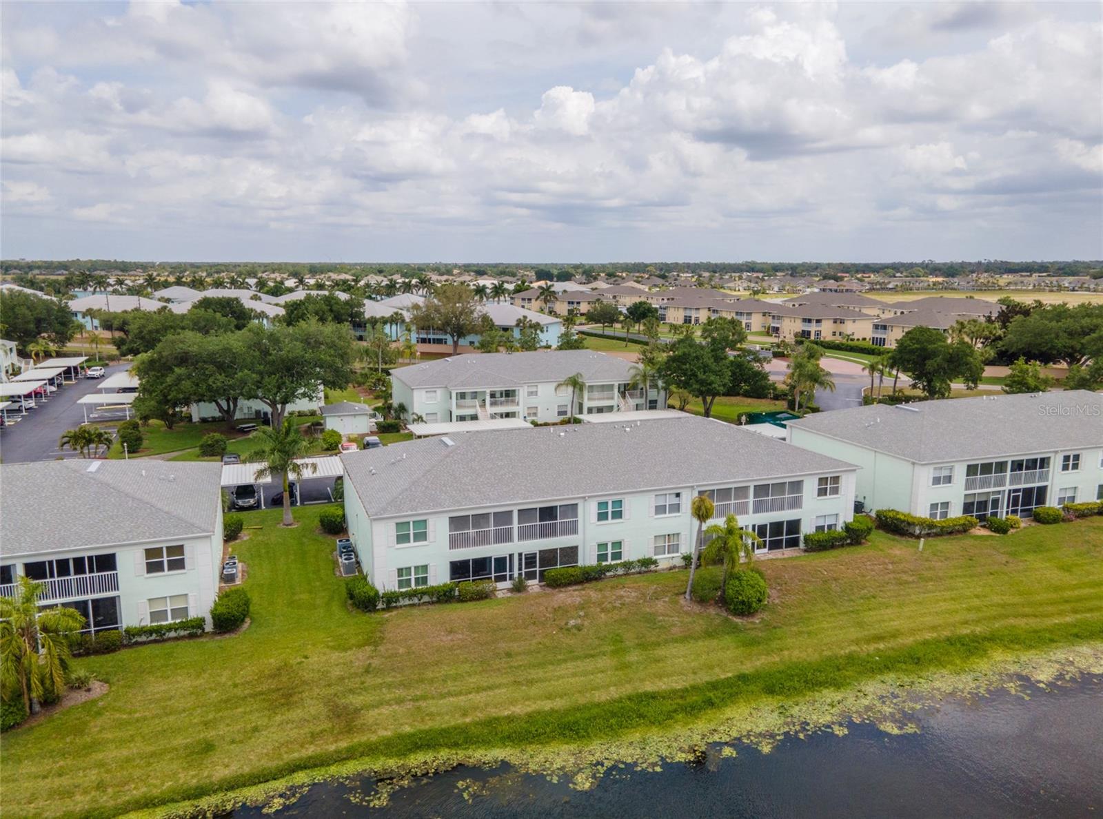 Image 29 of 39 For 5725 Greenwood Avenue 4104