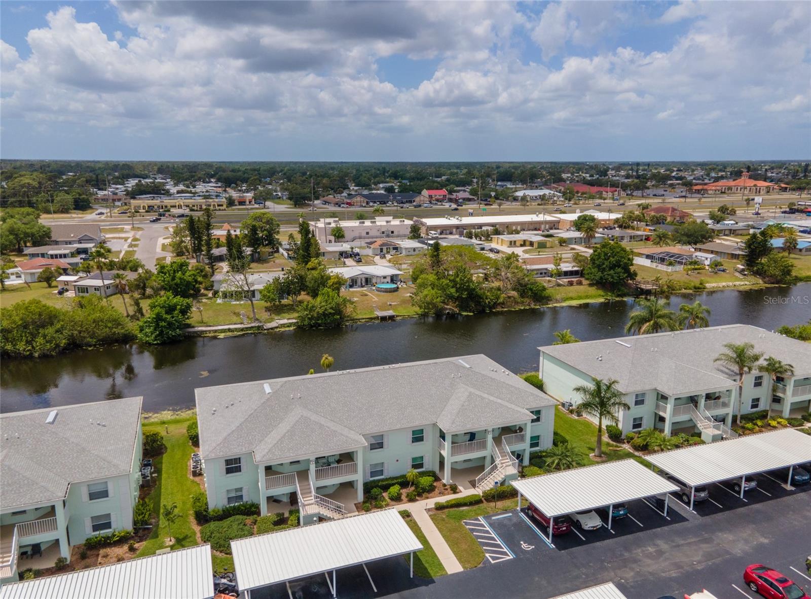 Image 33 of 39 For 5725 Greenwood Avenue 4104