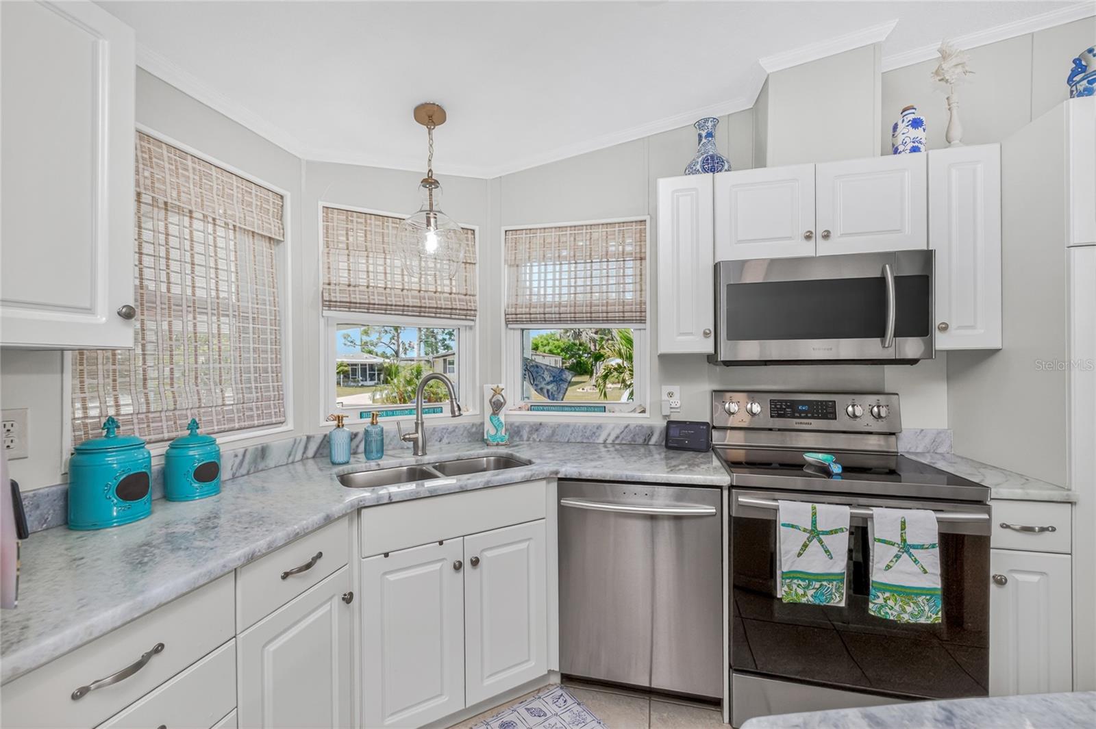 Image 11 of 43 For 9123 Kestral Circle